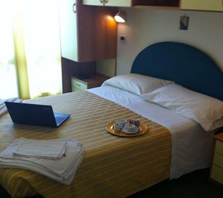 Hotel Maria Piera Rivazzurra Di Rimini Esterno foto